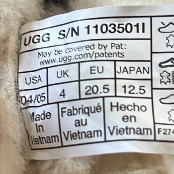 UGG Baby Lassen slip on boots size 04/05 - Picture 8 of 8